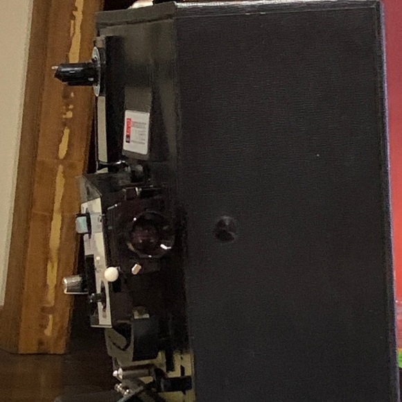 Projector - Picture 2 of 8